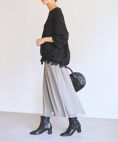 紙箱布拼接蕾絲下襬套頭衫