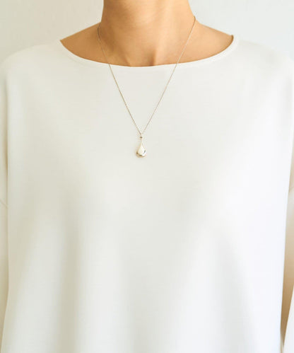 紙箱布拼接蕾絲下襬套頭衫