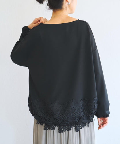 紙箱布拼接蕾絲下襬套頭衫