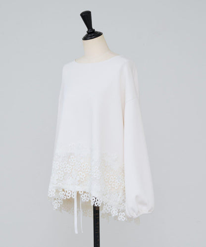 紙箱布拼接蕾絲下襬套頭衫