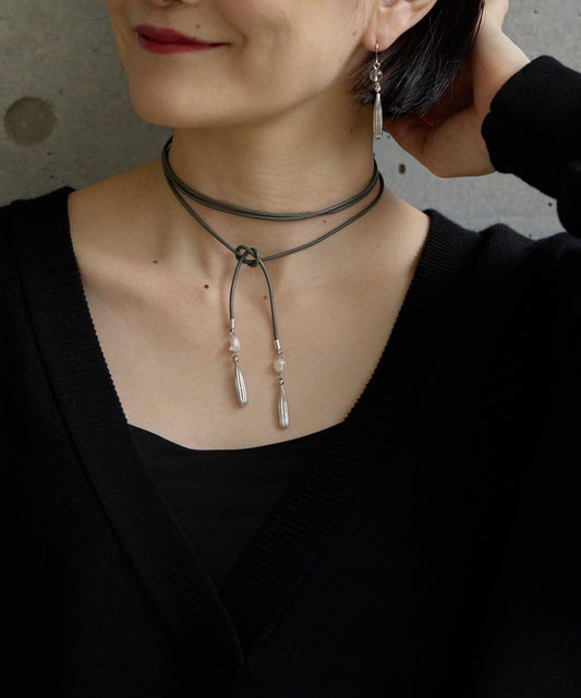 帶吊墜皮繩項鍊