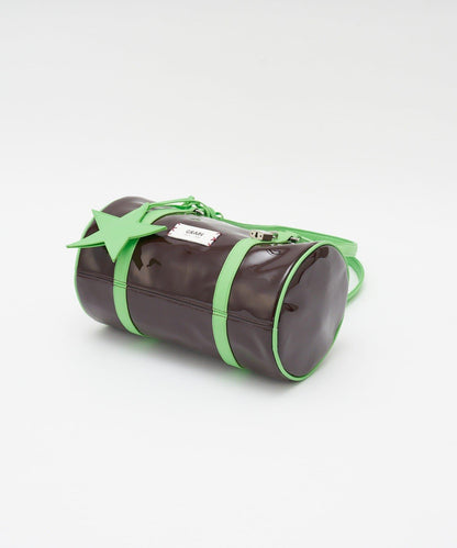 【GRAIN/グレイン】帶星形掛飾漆皮圓筒波士頓包