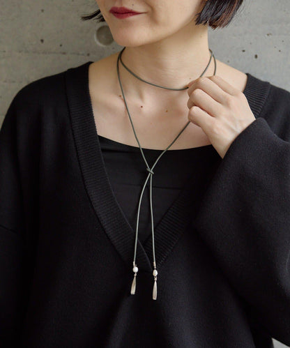 帶吊墜皮繩項鍊