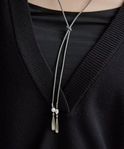 帶吊墜皮繩項鍊