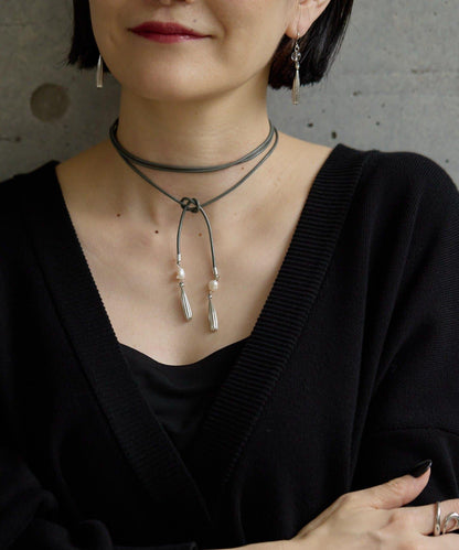 帶吊墜皮繩項鍊