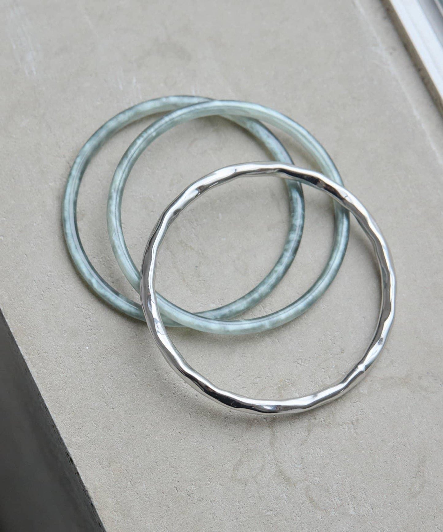 微妙色系三連手鐲