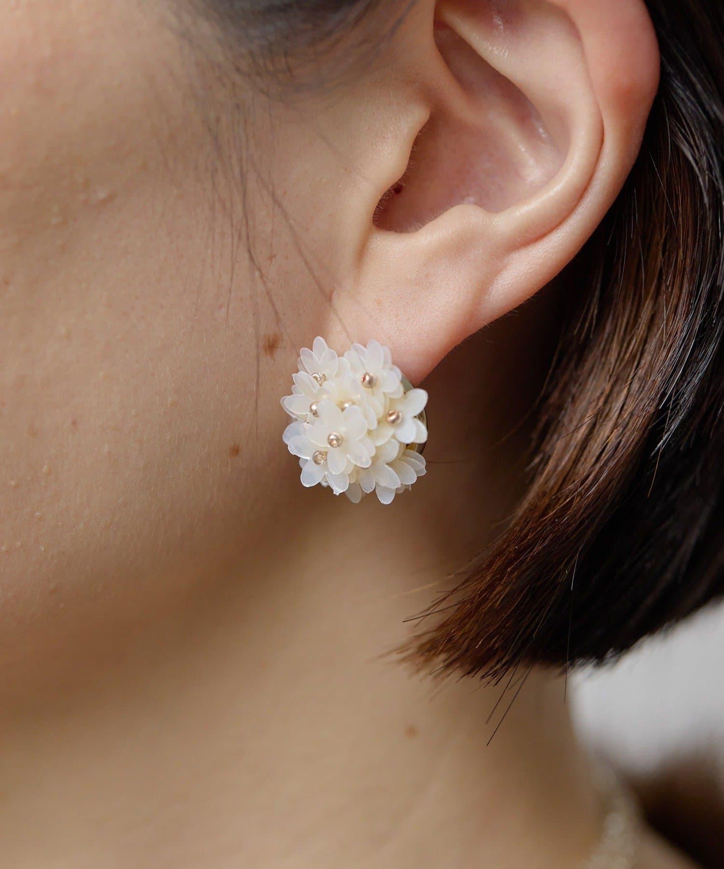 現代花卉耳環