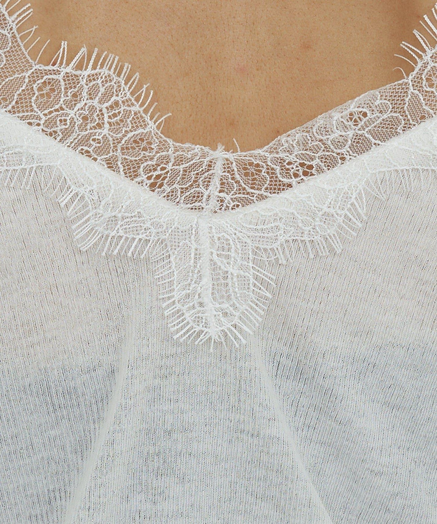 V字蕾絲長袖T恤