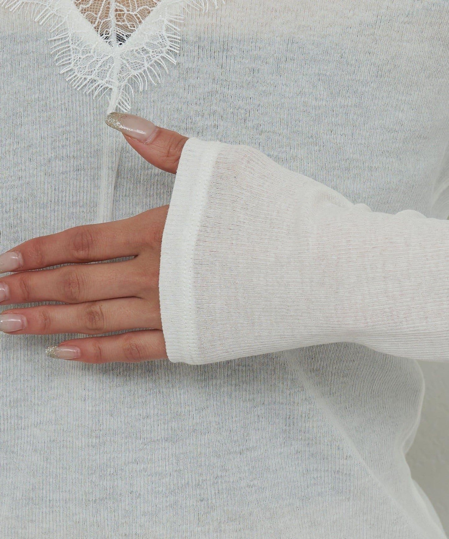 V字蕾絲長袖T恤