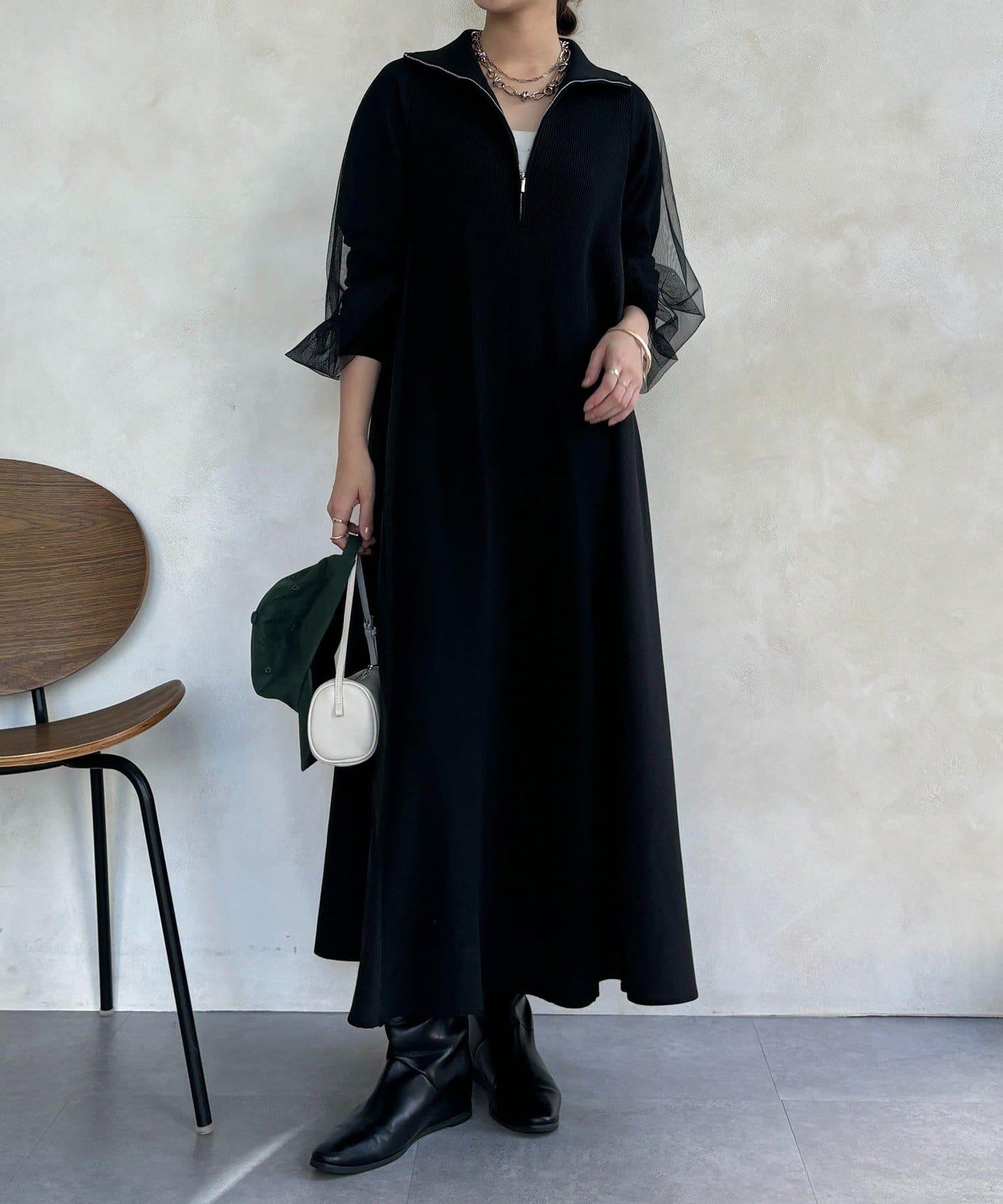 袖部網紗半拉鍊連衣裙