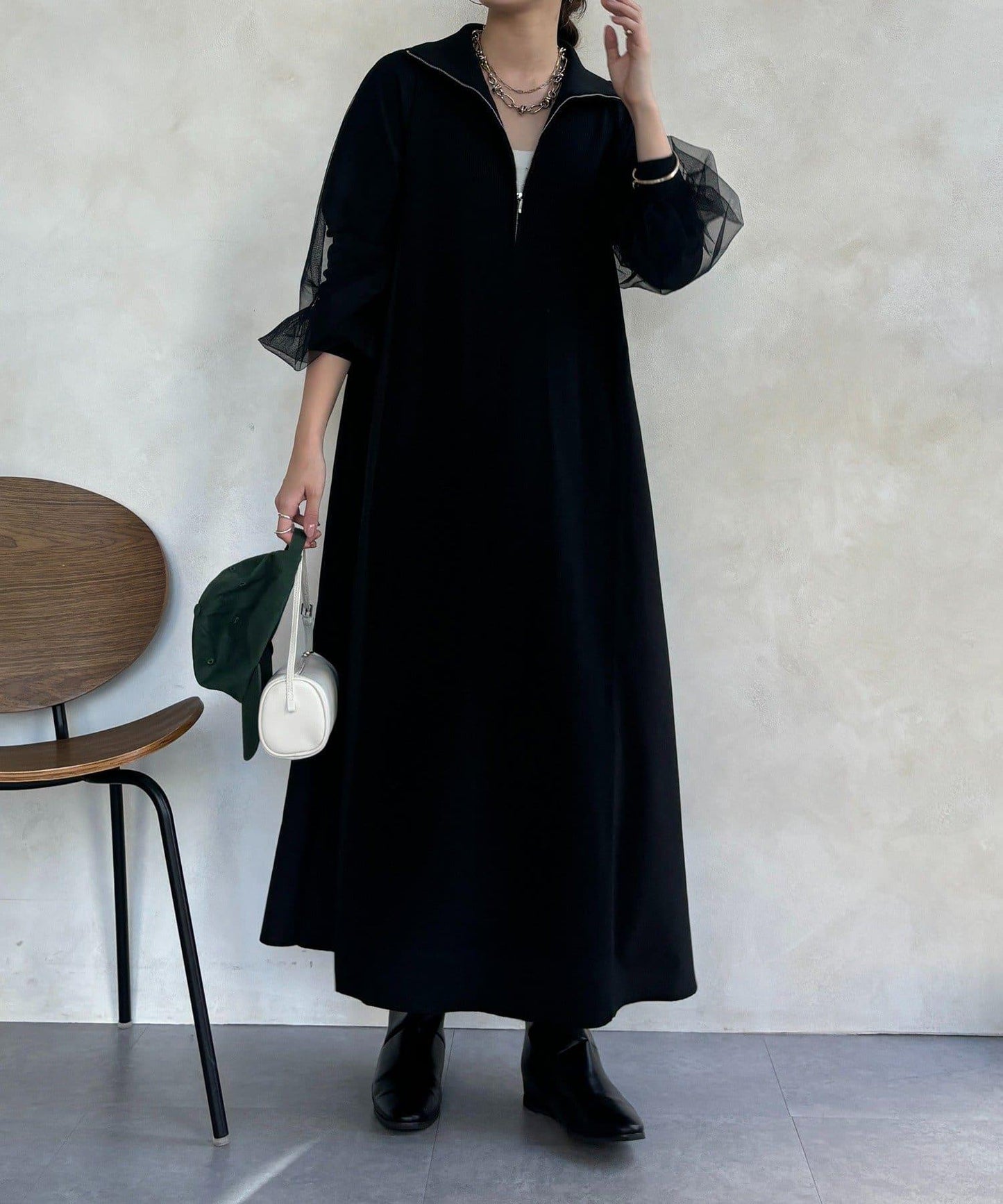 袖部網紗半拉鍊連衣裙