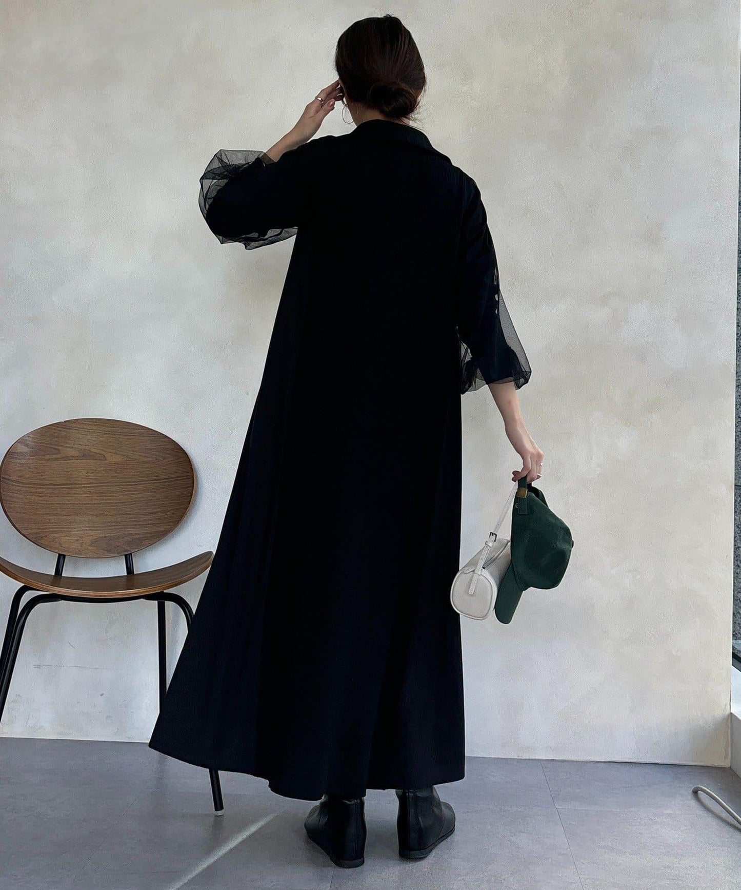 袖部網紗半拉鍊連衣裙