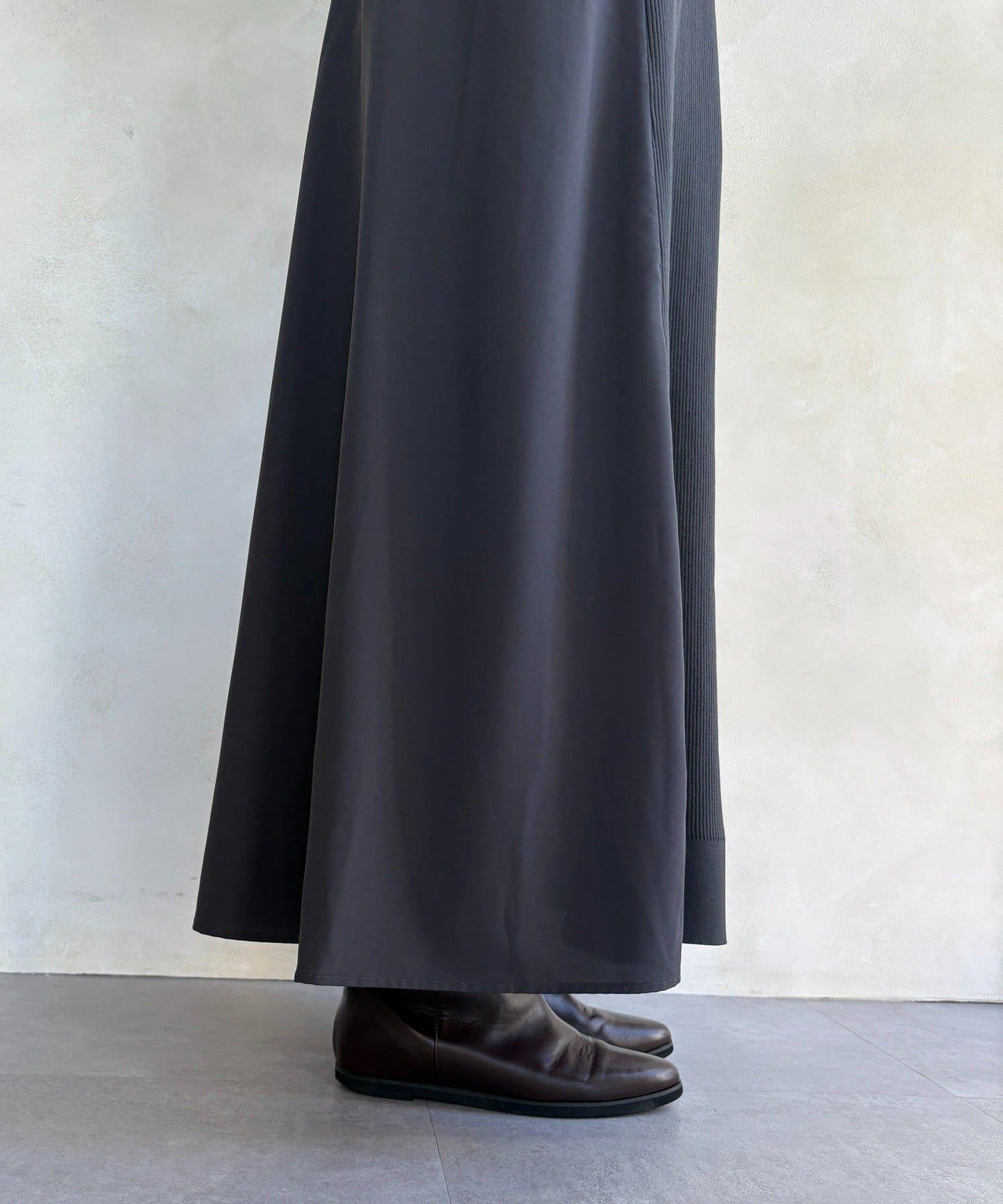 袖部網紗半拉鍊連衣裙