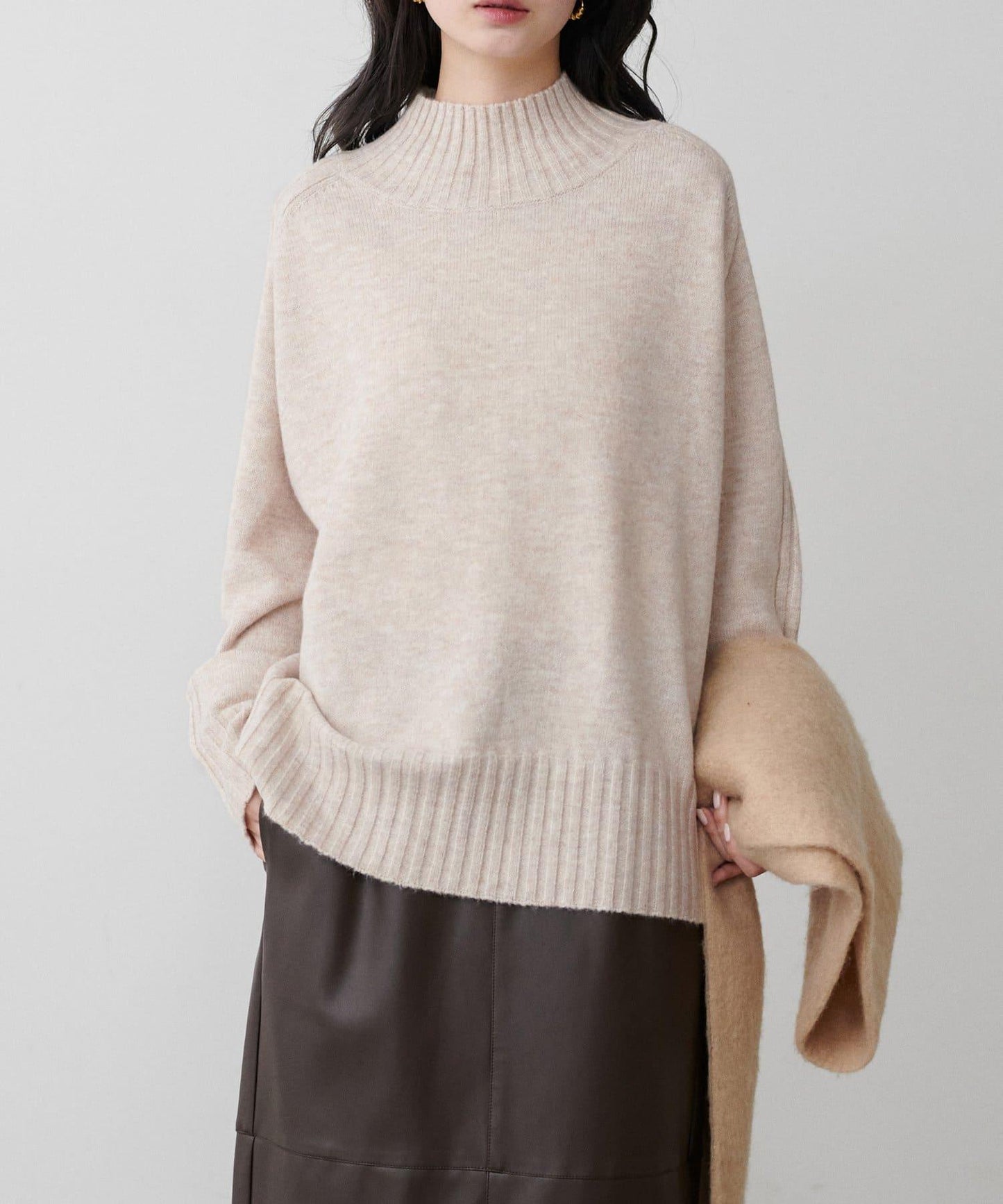 羊毛&再生聚酯混紡針織衫