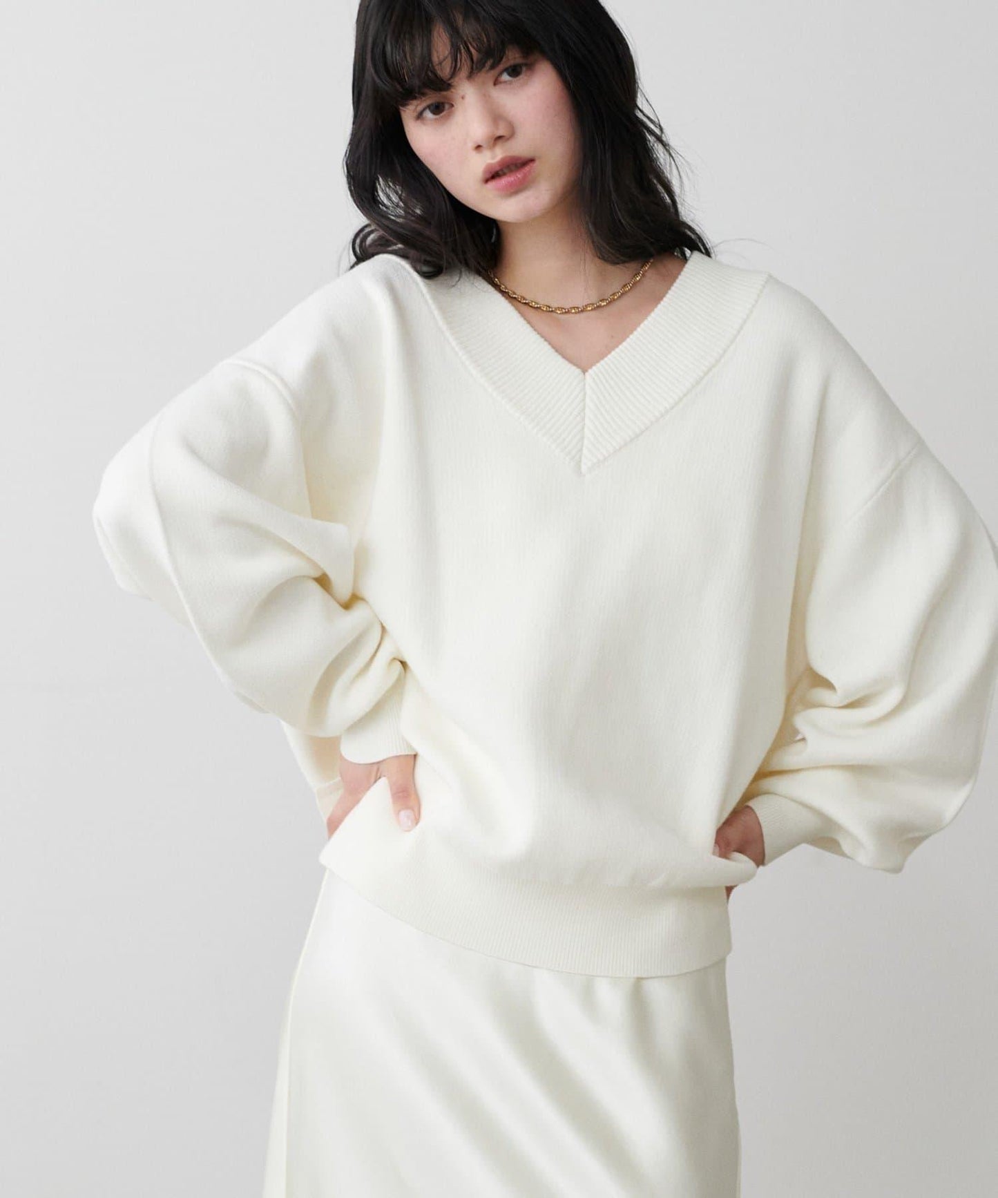 衛衣風V領針織套頭衫