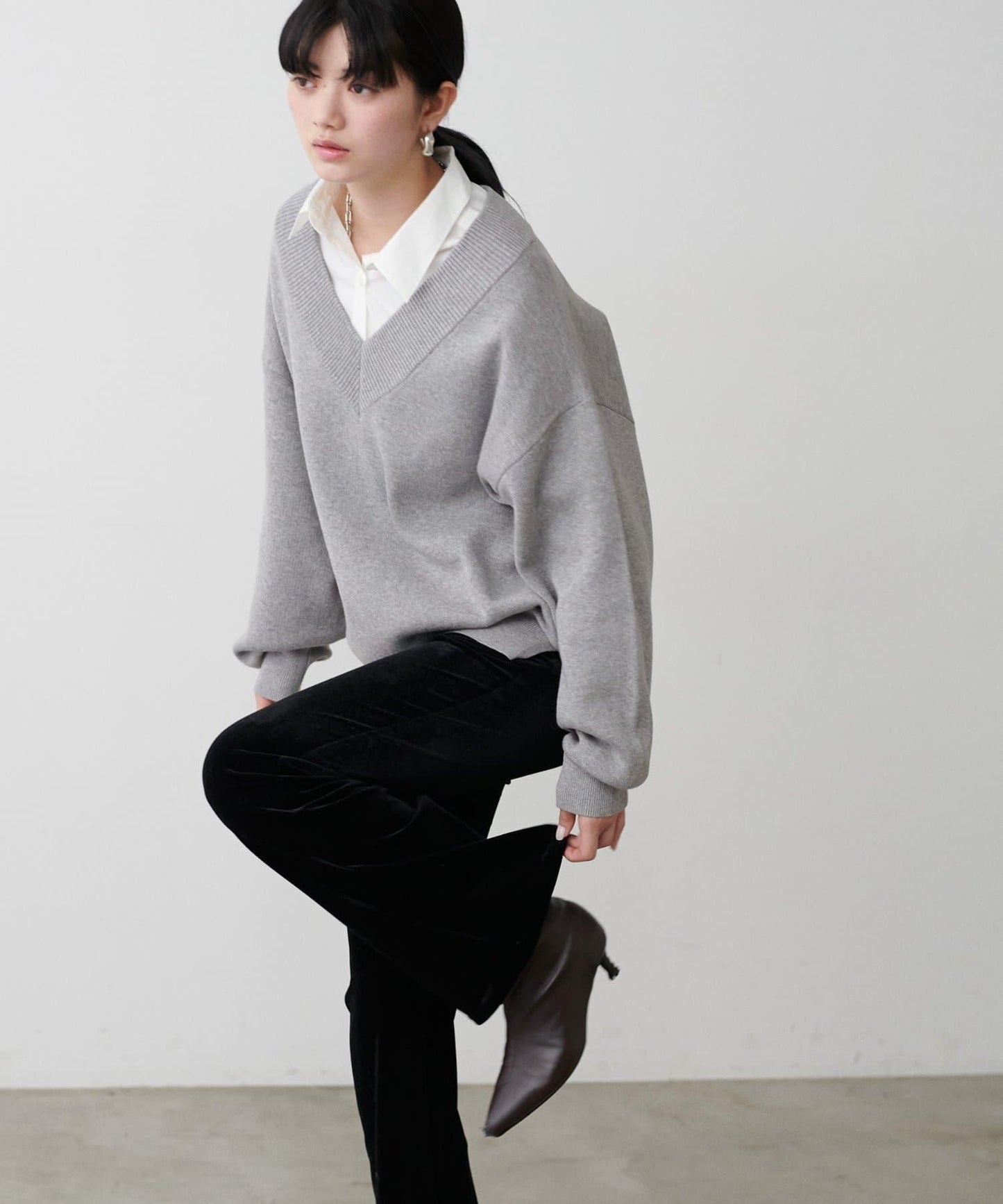 衛衣風V領針織套頭衫