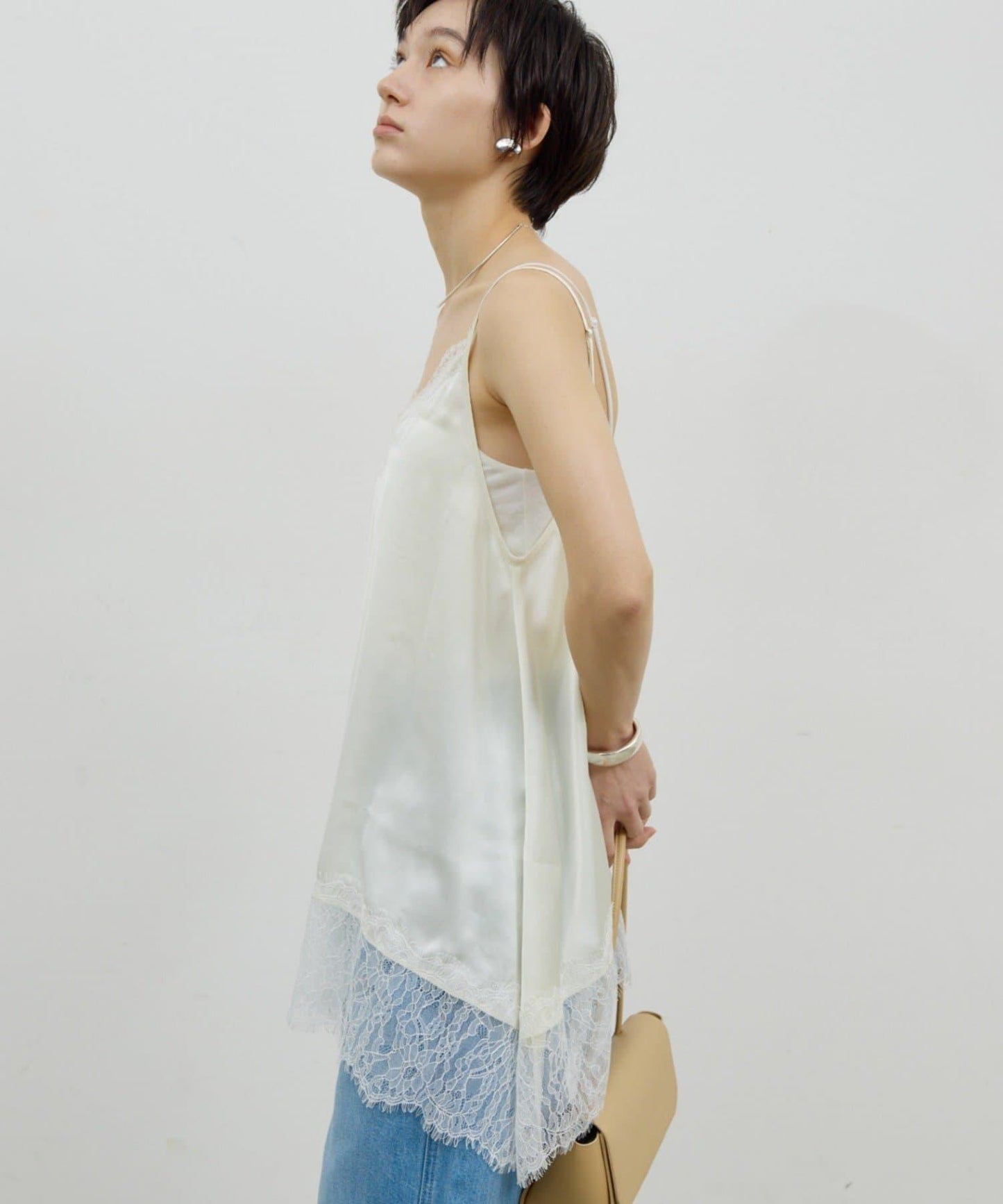 蕾絲吊帶長款上衣