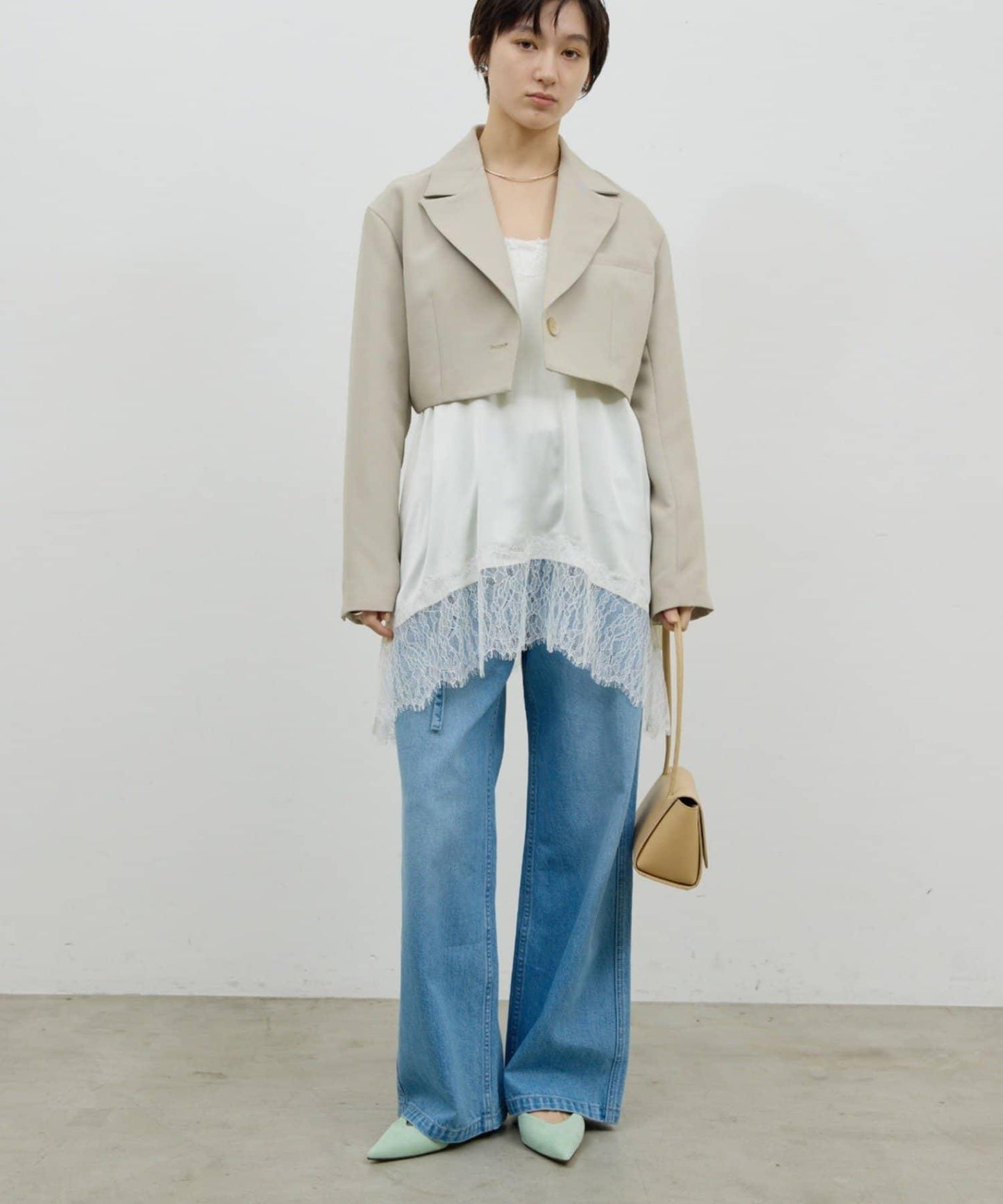 蕾絲吊帶長款上衣