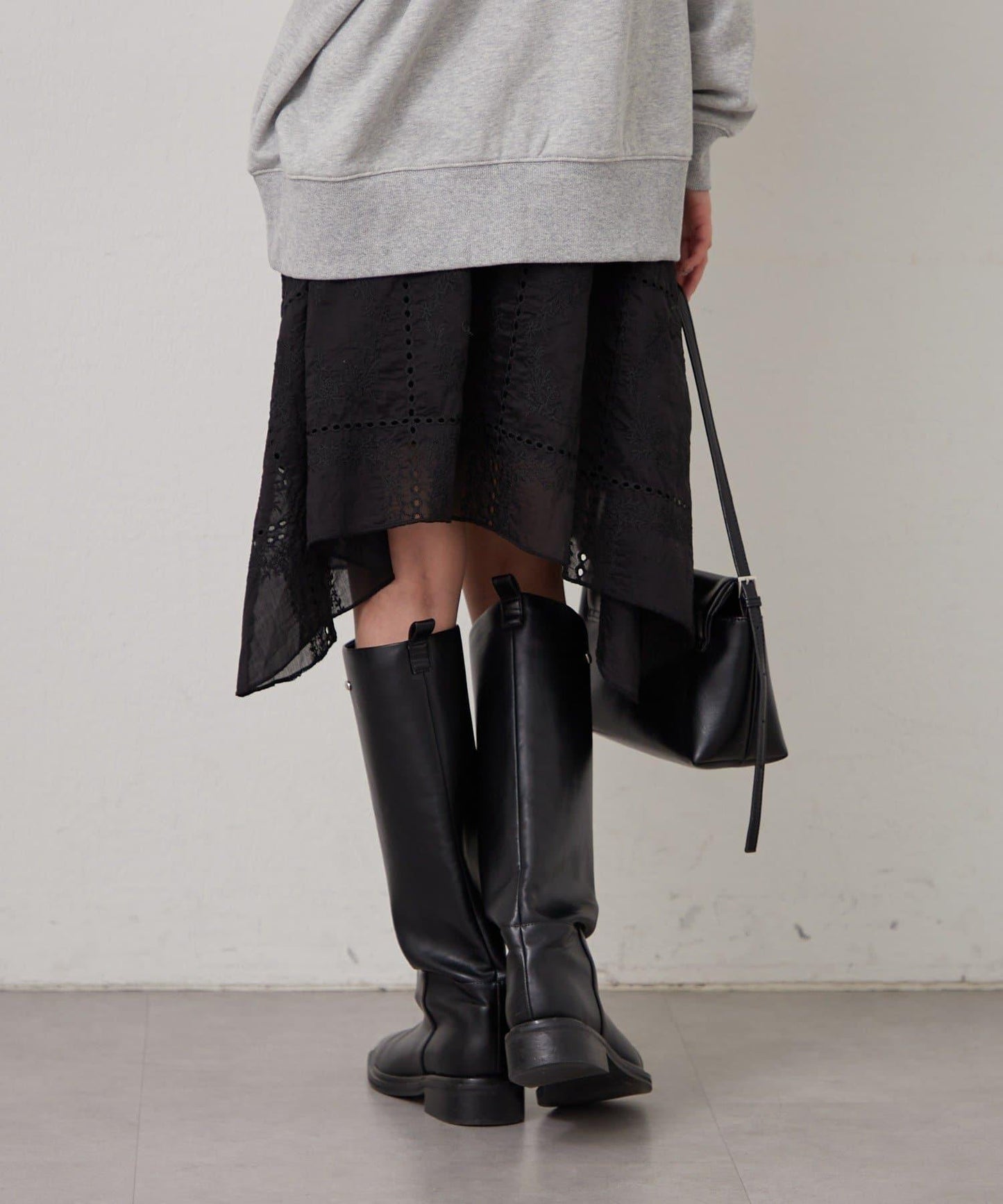 刺繡下襬半身裙