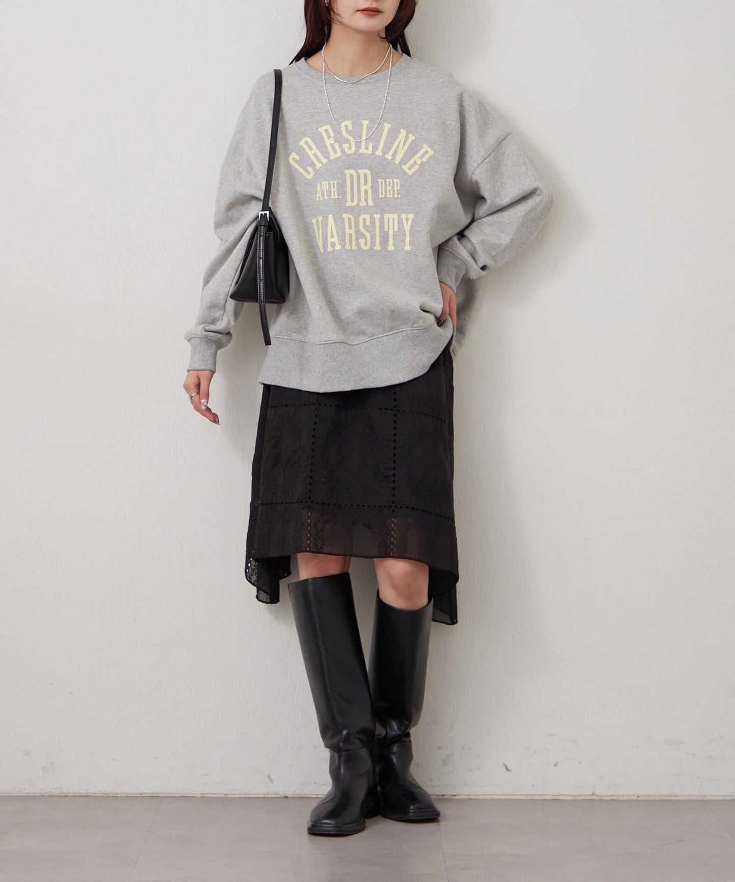 刺繡下襬半身裙