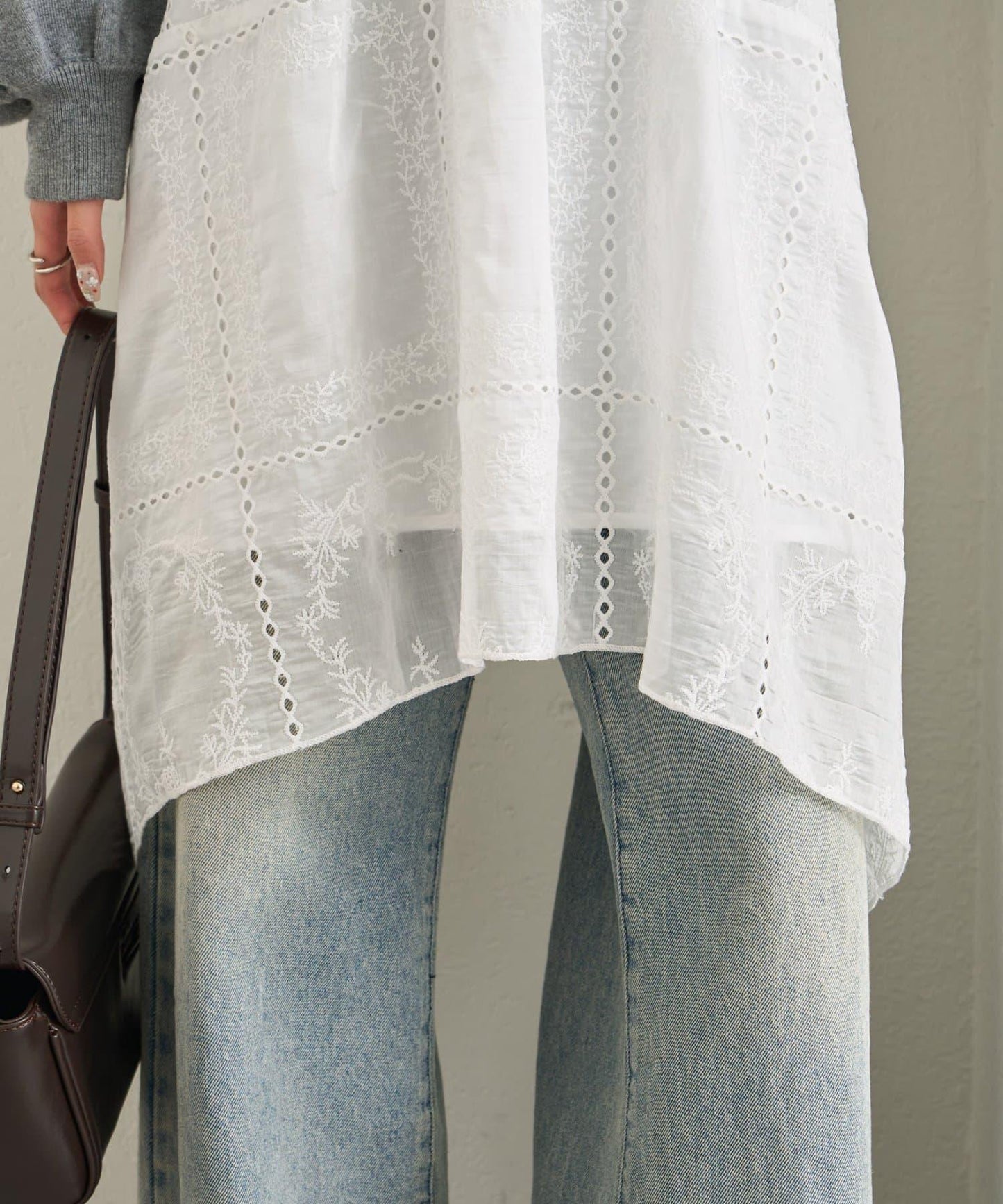 刺繡下襬半身裙