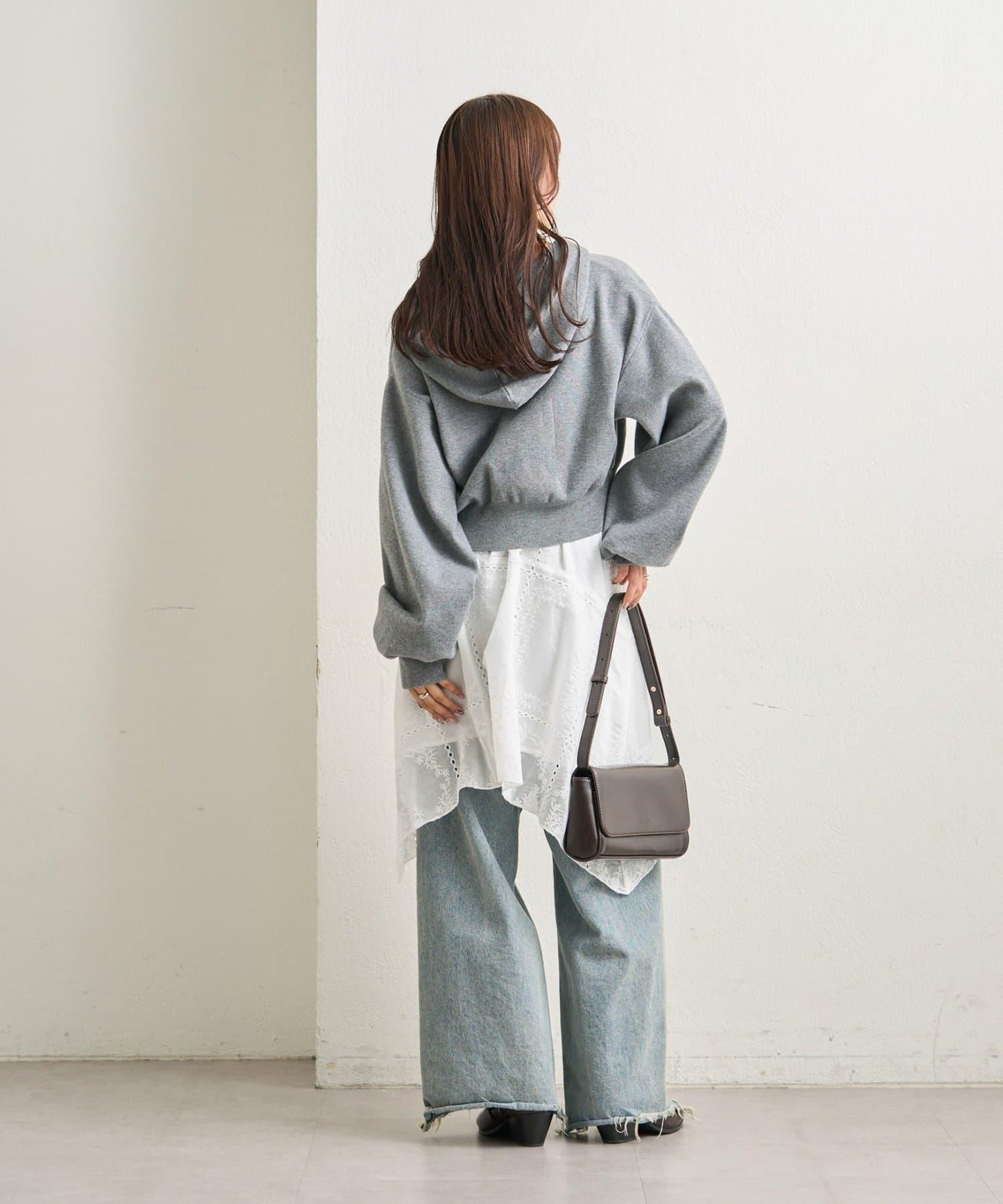 刺繡下襬半身裙