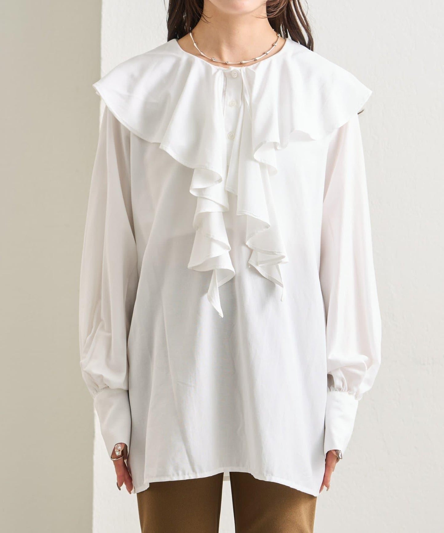 荷葉邊領口襯衫