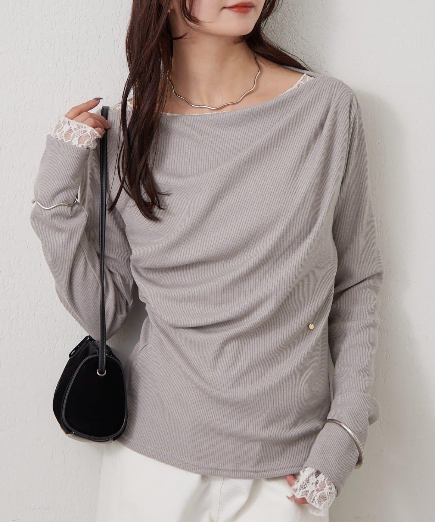 帶吊墜一字肩羅紋長袖T恤