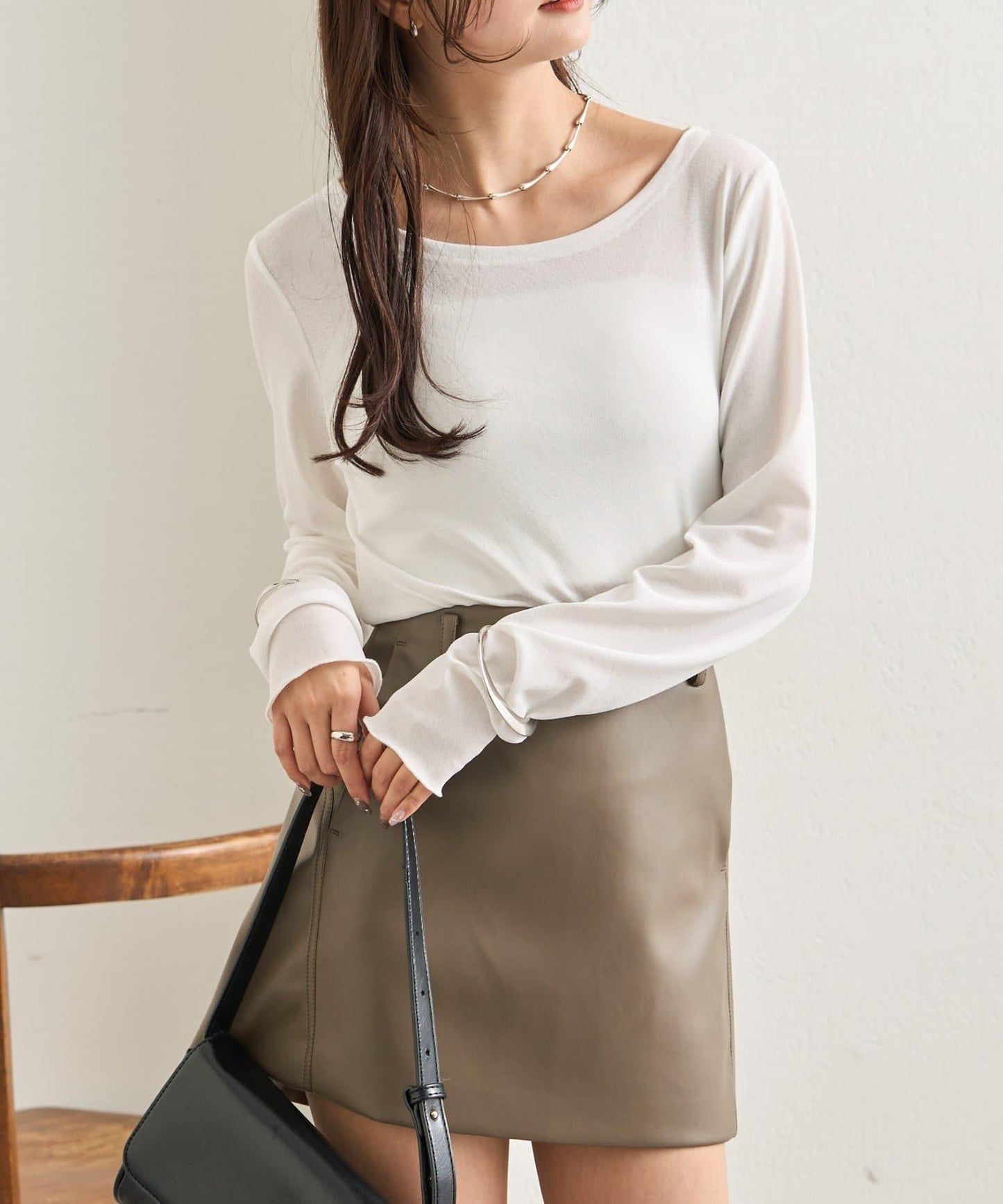 下襬褶皺透視長袖T恤