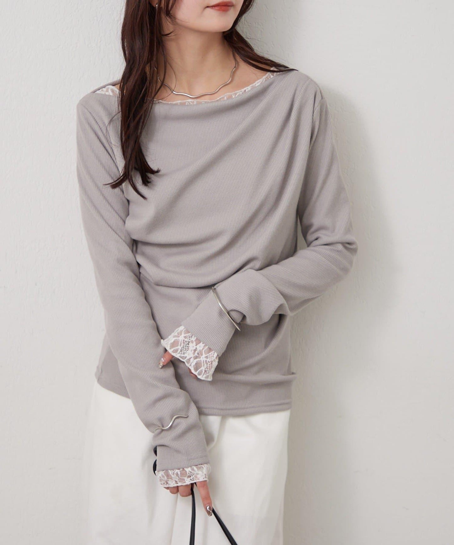 帶吊墜一字肩羅紋長袖T恤