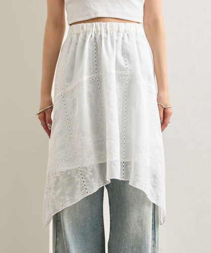 刺繡下襬半身裙
