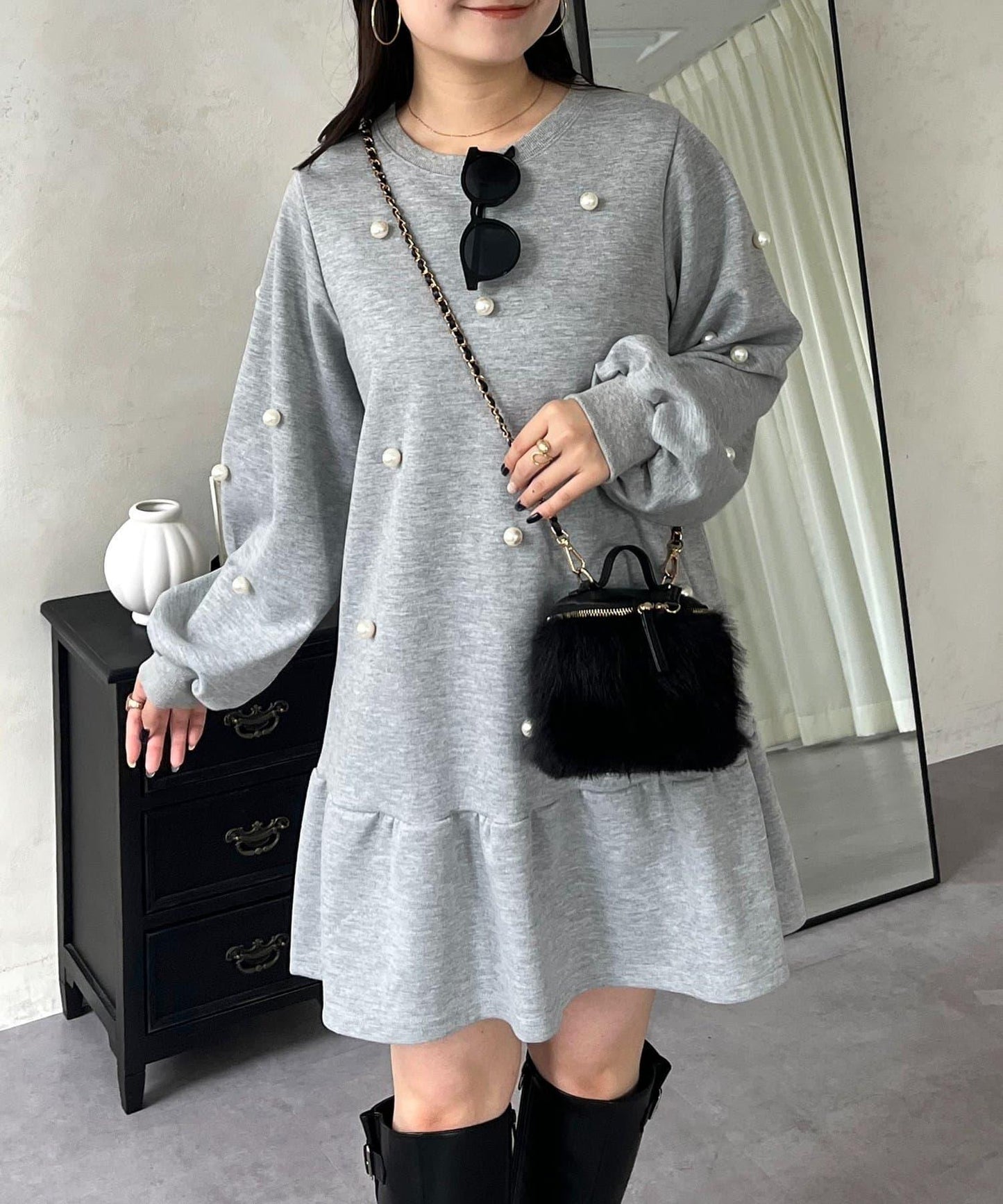 中長款下襬荷葉邊珍珠衛衣