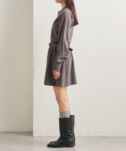 配腰帶針織翻領連衣裙