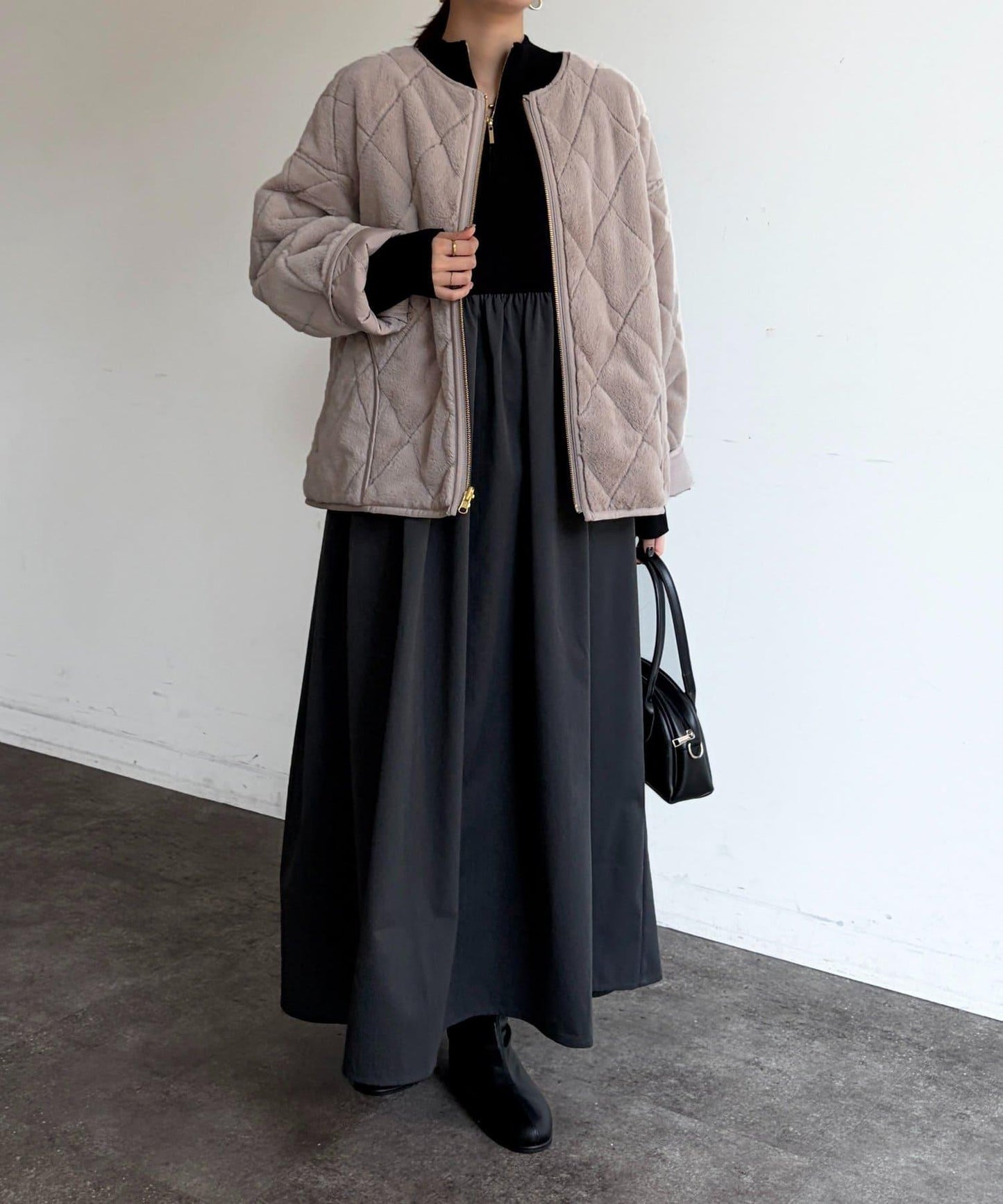 異材質拼接半拉鍊連衣裙