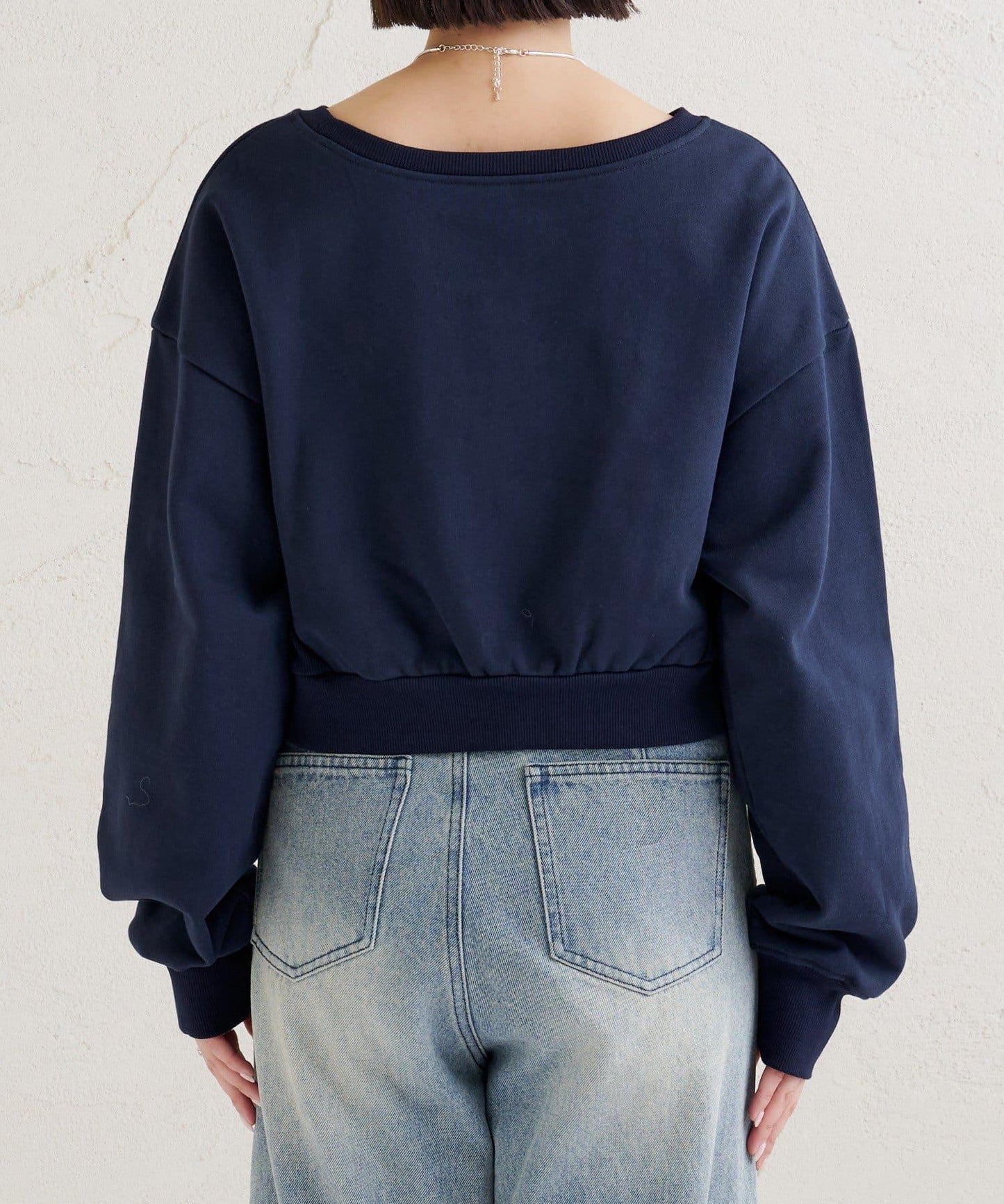 點綴刺繡短款衛衣