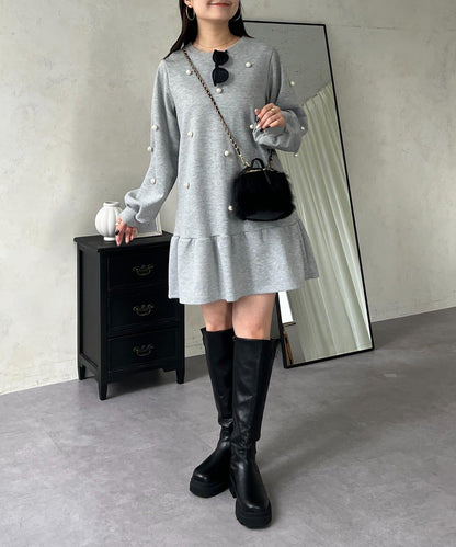 中長款下襬荷葉邊珍珠衛衣