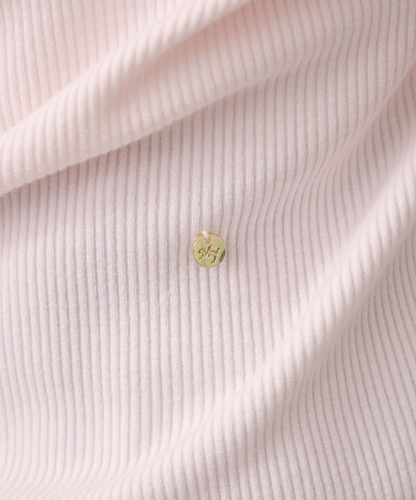 帶吊墜一字肩羅紋長袖T恤