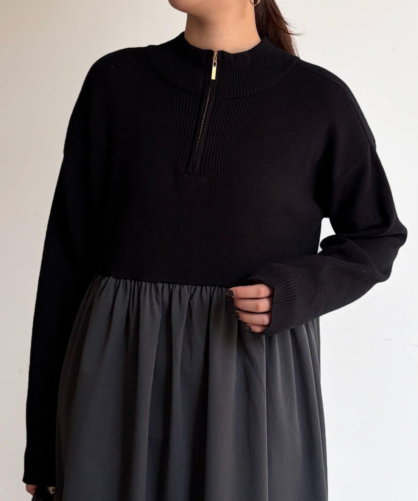 異材質拼接半拉鍊連衣裙