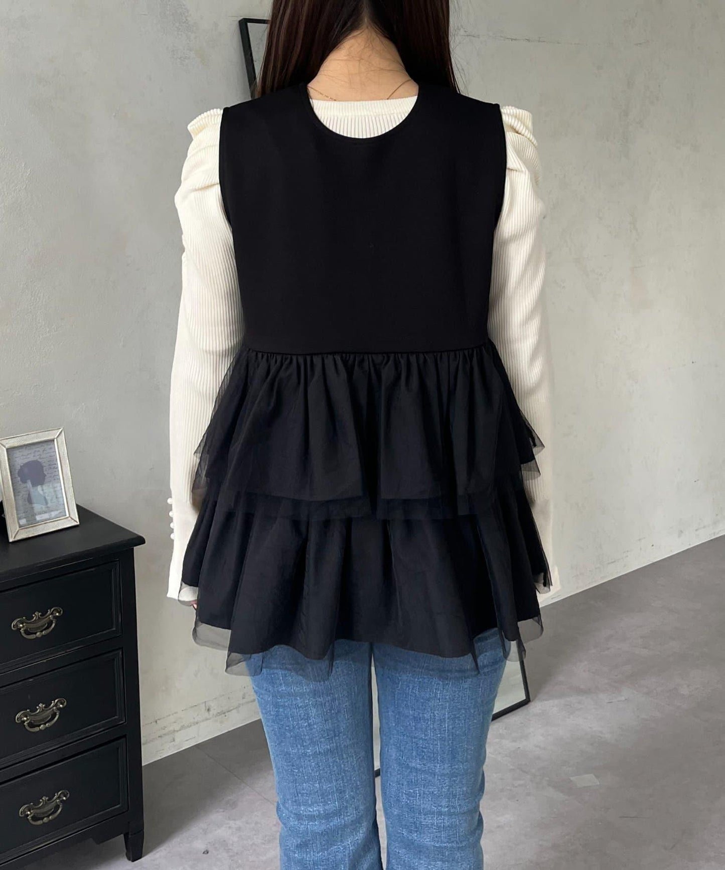 珍珠紐扣網紗荷葉邊V領背心