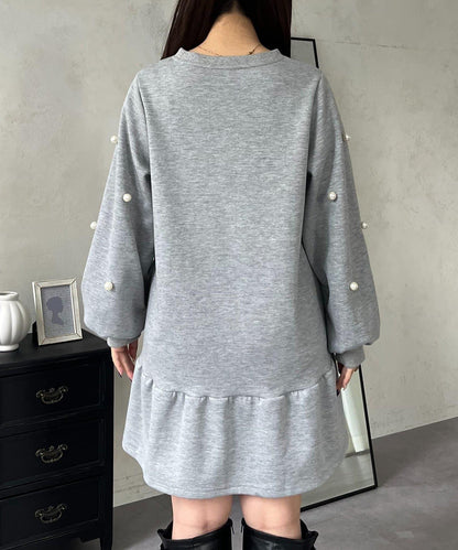 中長款下襬荷葉邊珍珠衛衣