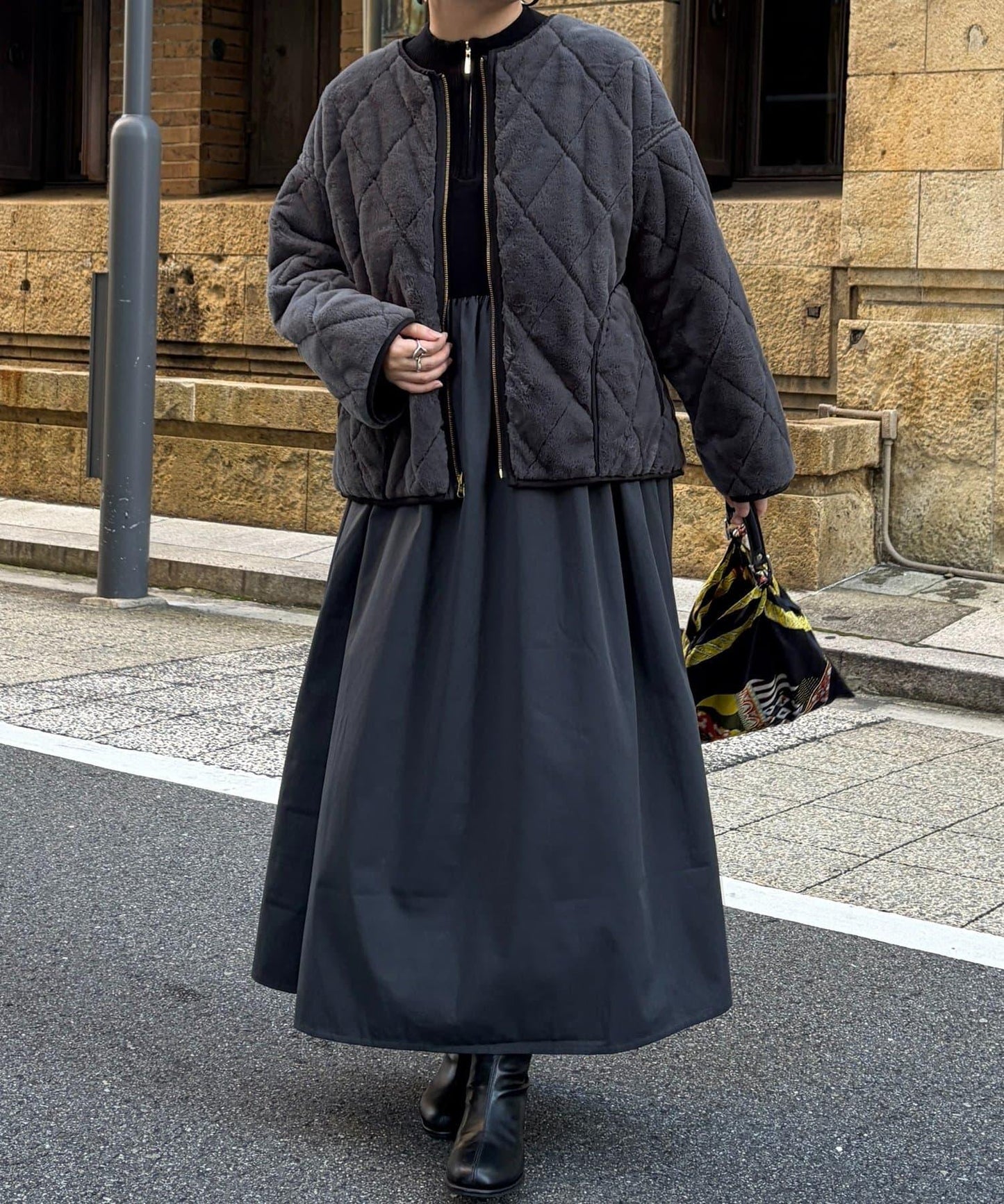 異材質拼接半拉鍊連衣裙