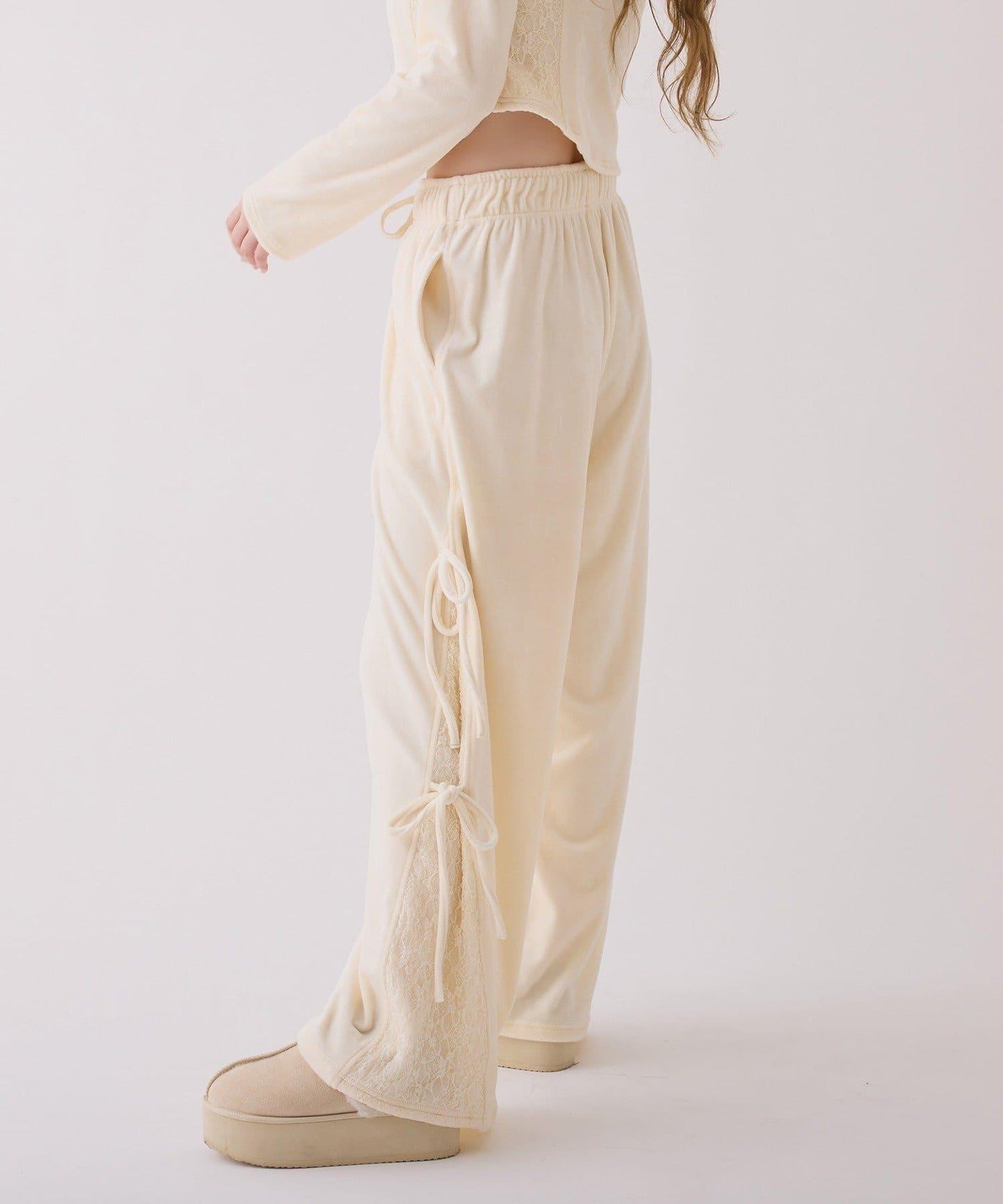 側邊蕾絲天鵝絨蝴蝶結長褲