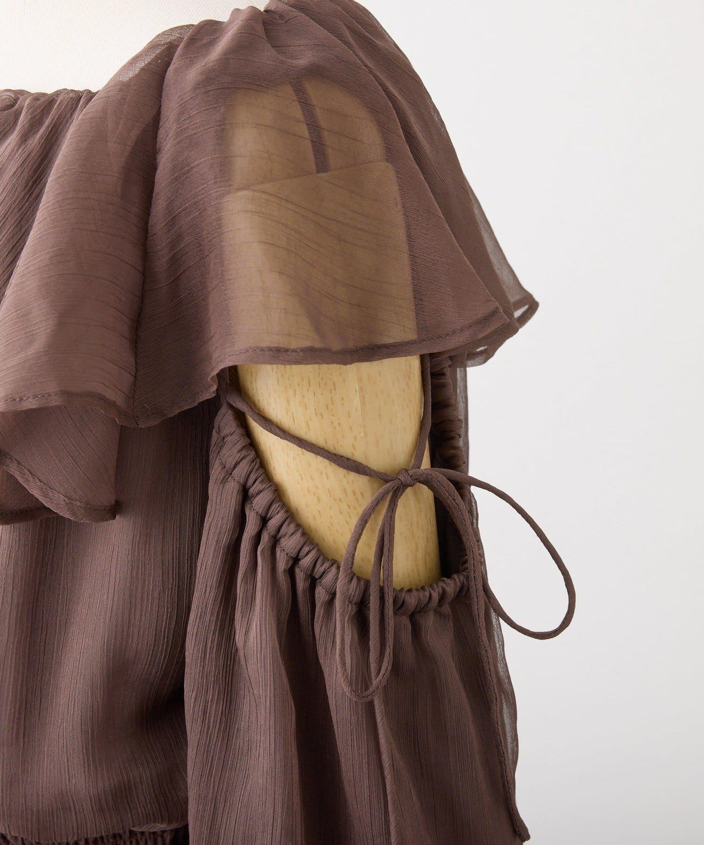 荷葉邊長款上衣