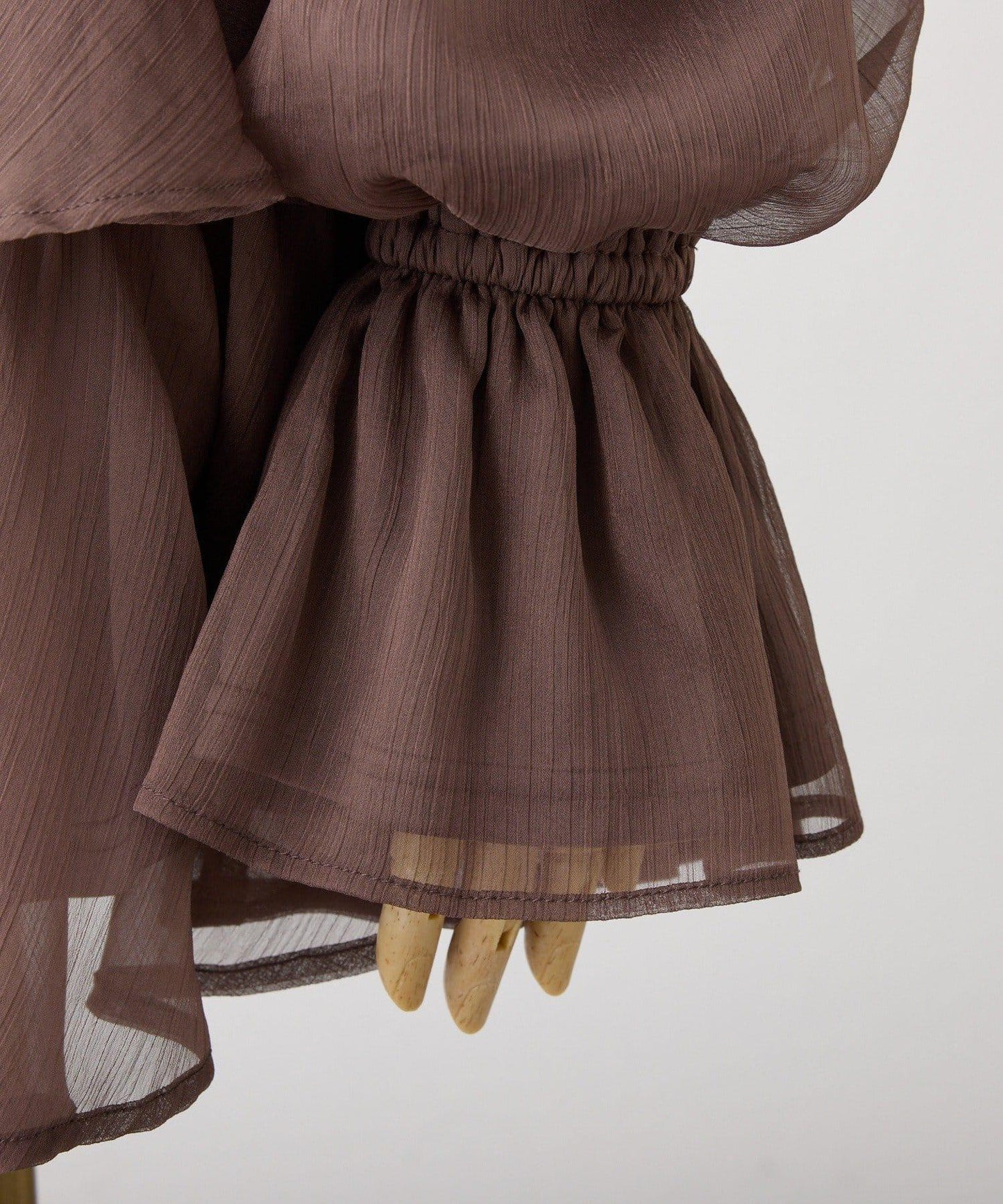 荷葉邊長款上衣