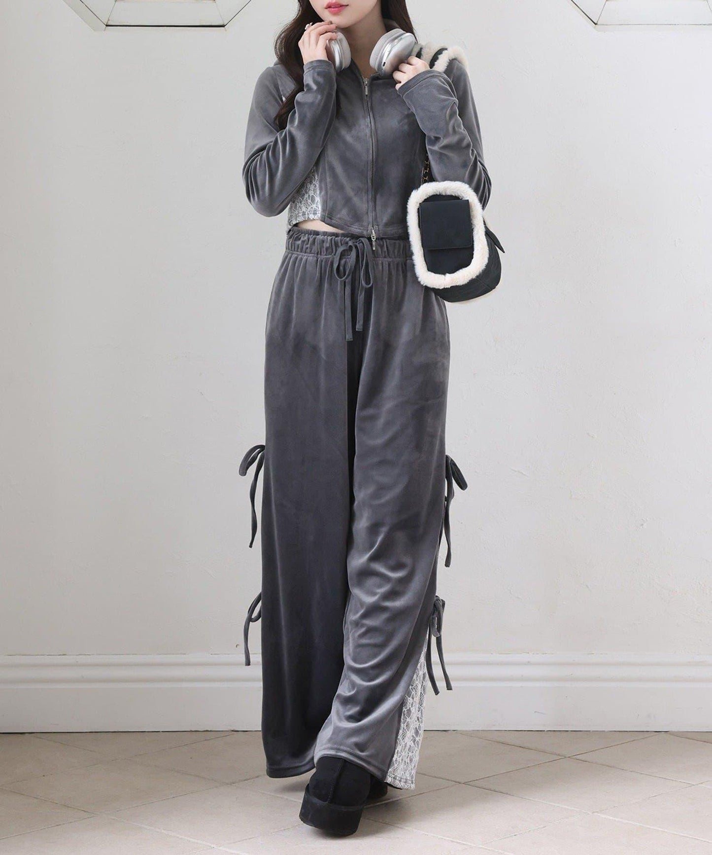 側邊蕾絲天鵝絨蝴蝶結長褲