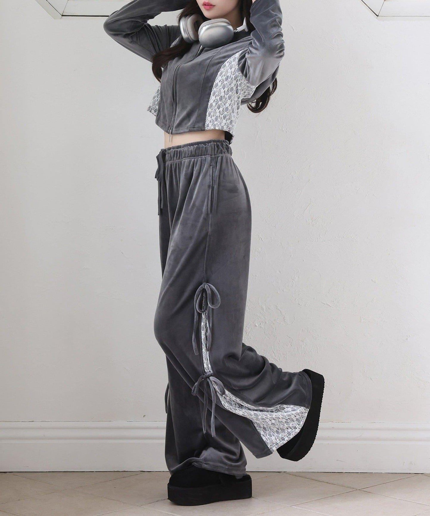 側邊蕾絲天鵝絨蝴蝶結長褲