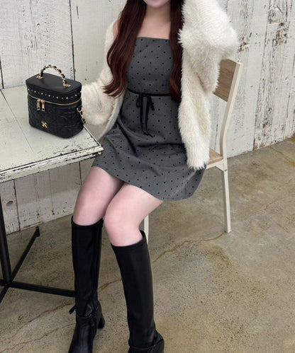 後背繫帶蕾絲吊帶連衣裙