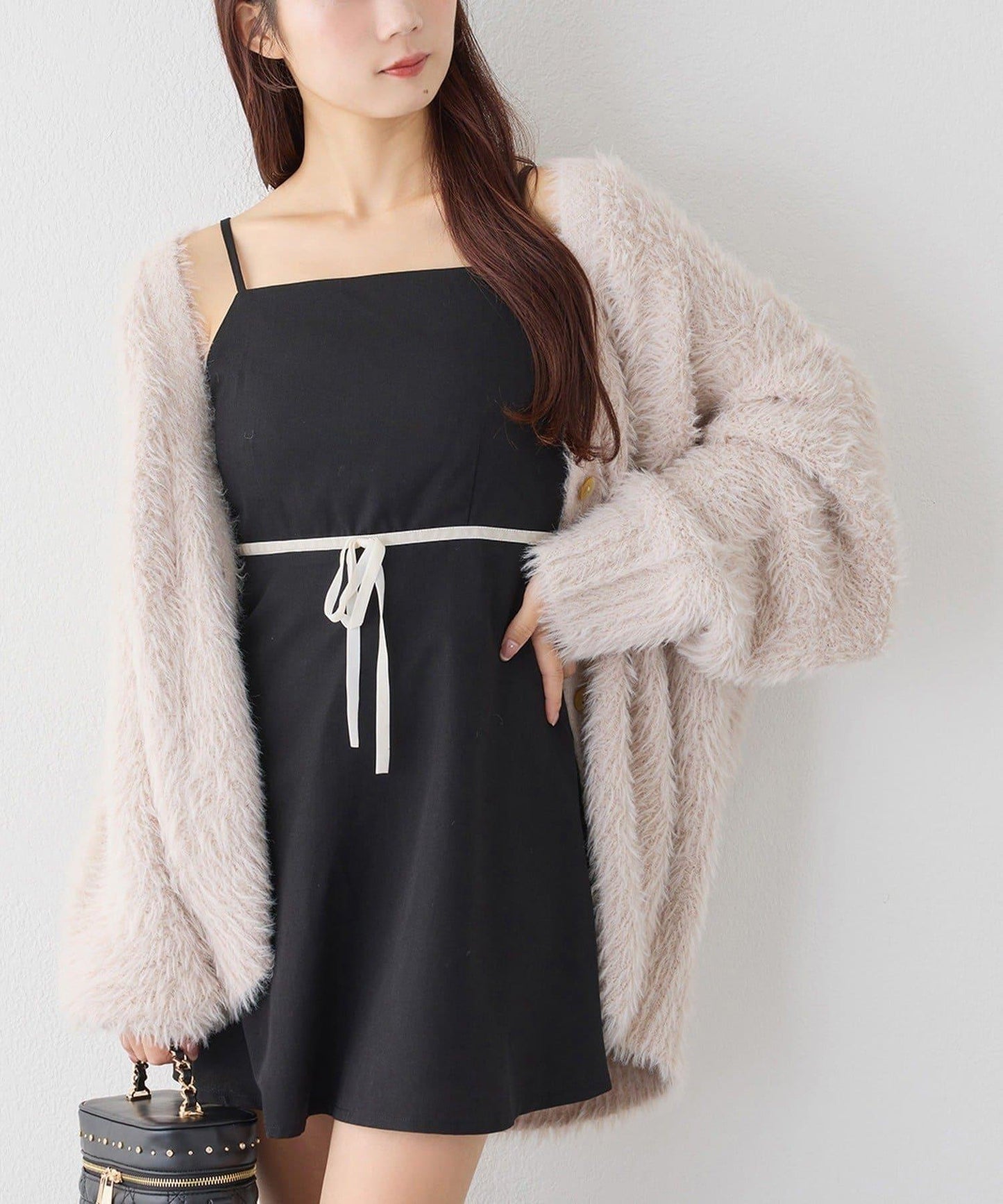 後背繫帶蕾絲吊帶連衣裙