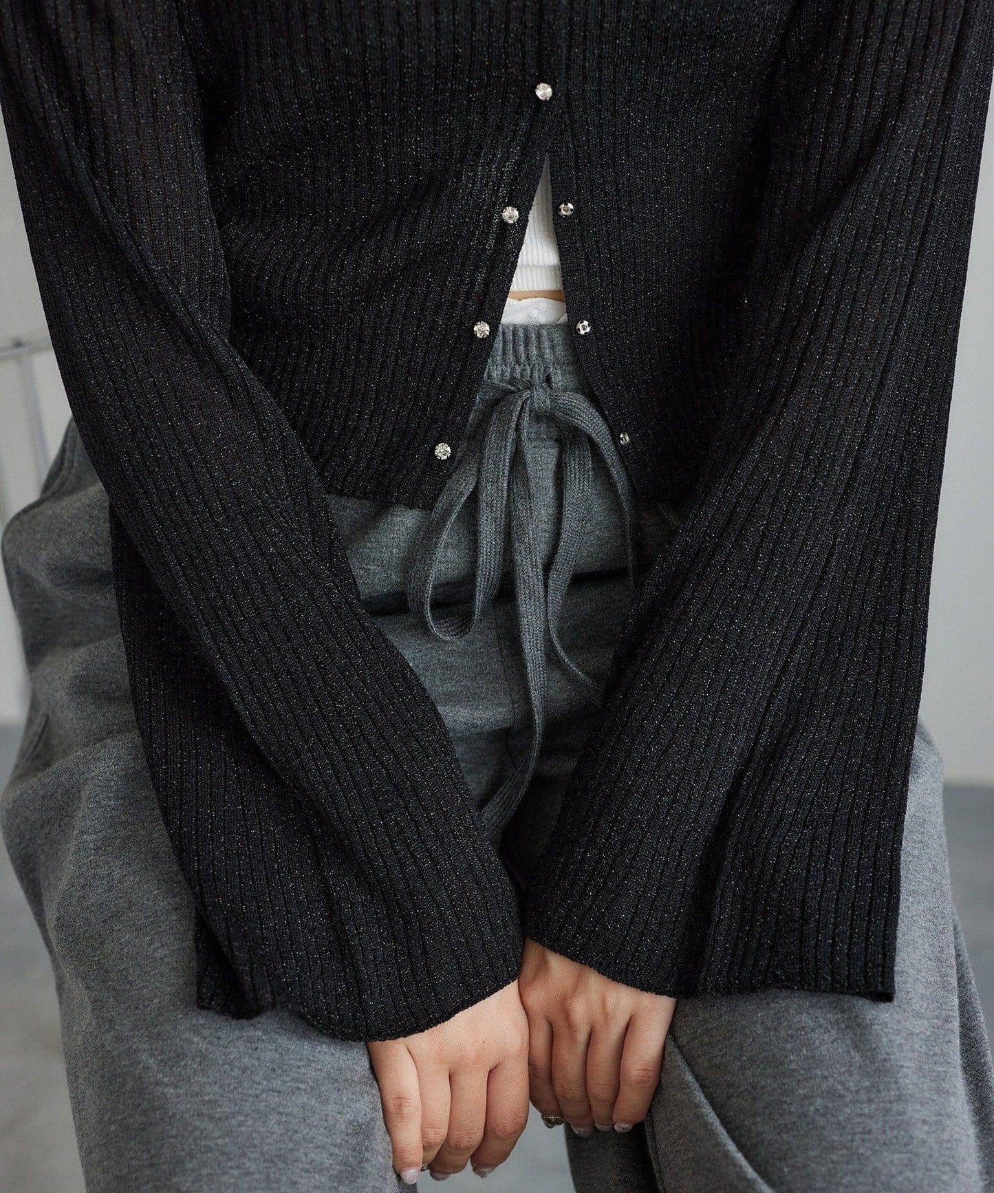 【one after another】珠飾紐扣亮絲透視開衫