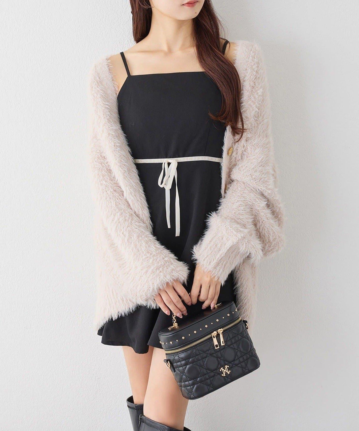 後背繫帶蕾絲吊帶連衣裙